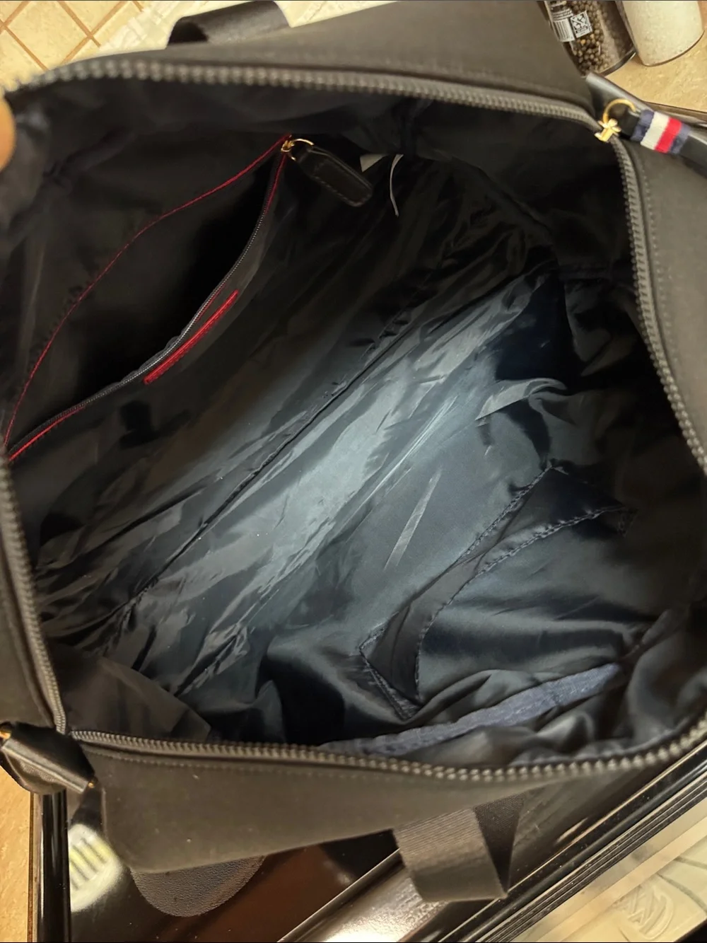 Tommy Hilfiger Black Logo-Trim Duffel Bag